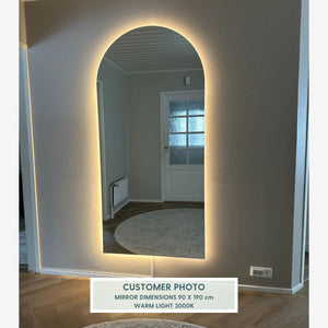 Kaari-peili LED-valoilla (90x190cm)