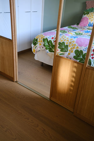 Tammi Signature liukuovi kiinteällä alaosalla