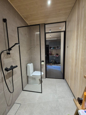 Suvanto - kiinteä suihkuseinä