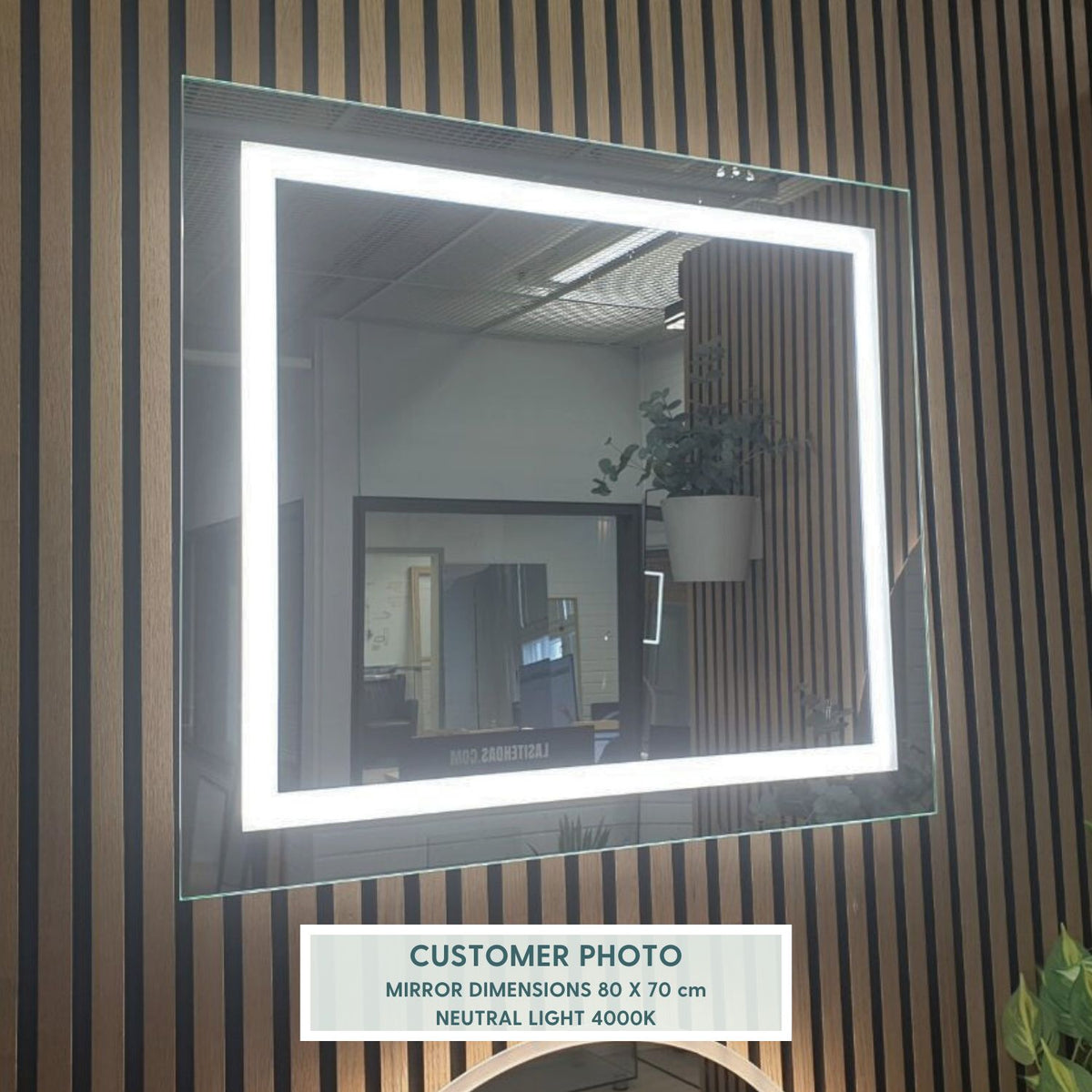 Size XL Mirror With Lights And Backlight (100x70cm)