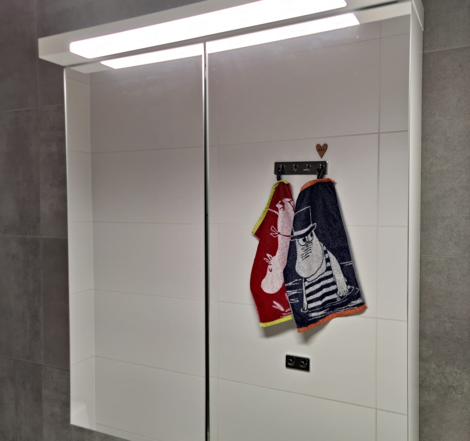 Pidä peilit kirkkaina: 2 tehokasta ja helppoa tapaa puhdistaa peilit