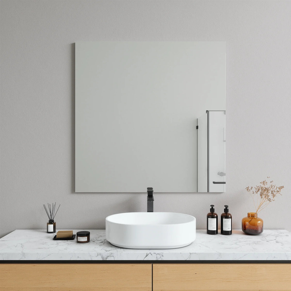 Kehyksetön neliskulmainen peili (91,5 x 91,5 cm) - Outlet peili
