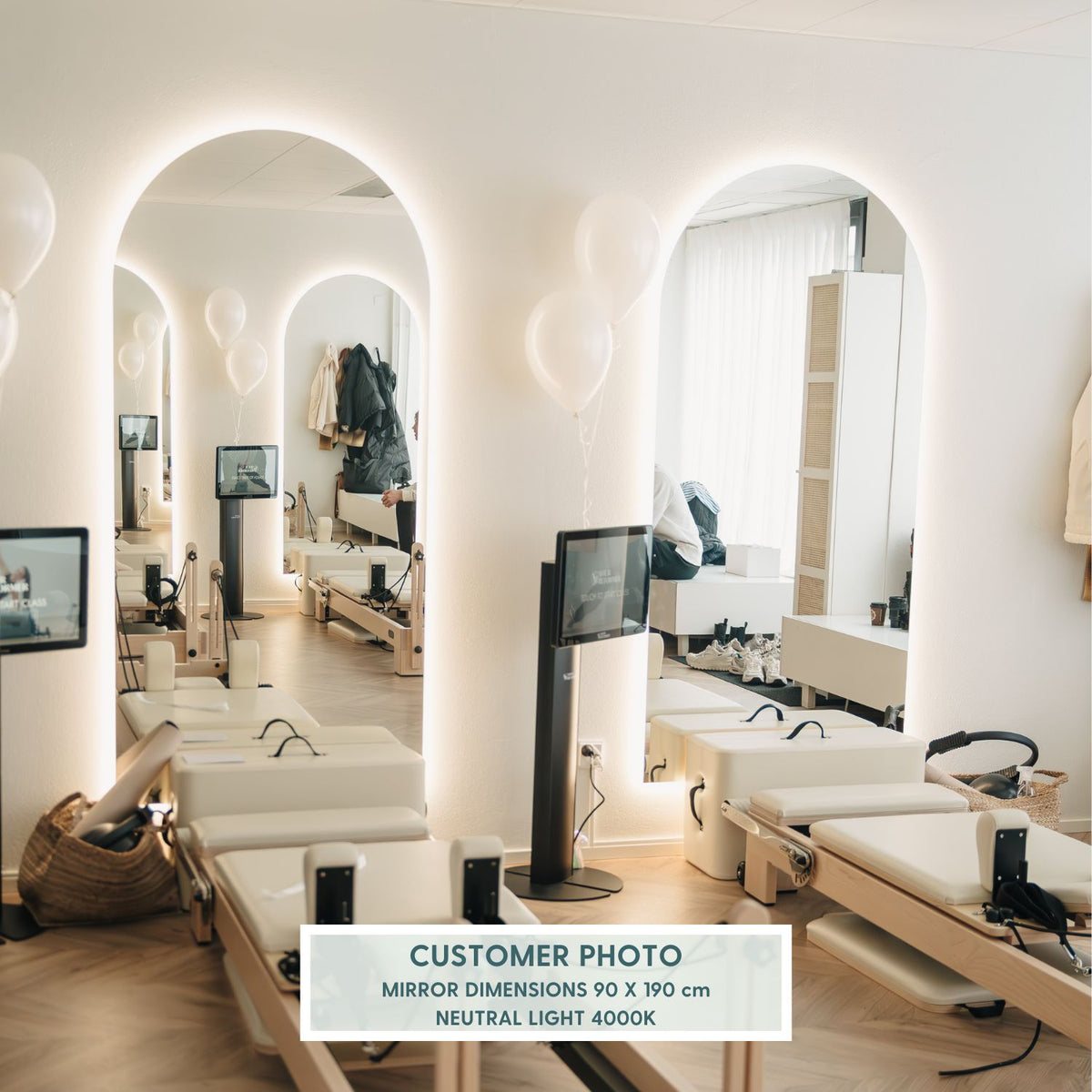 Kaari - Large Modern Arch Mirror With LED-Lights (90x190cm)