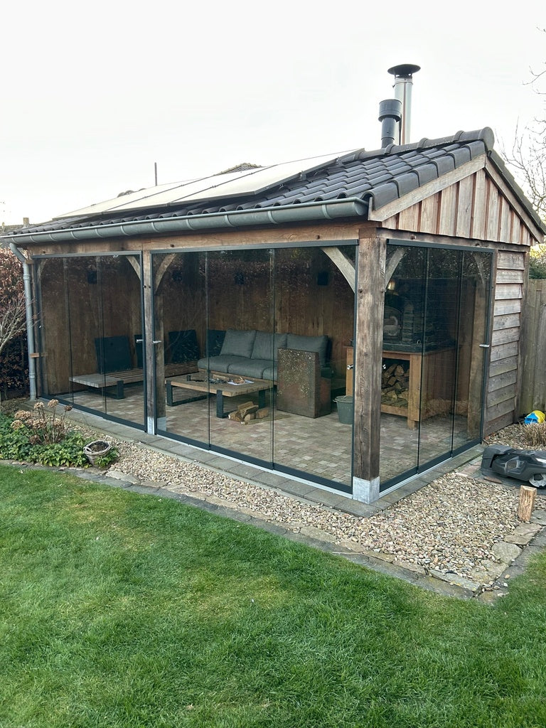 Panorama kehyksetön terassilasitus - vain liukuovet