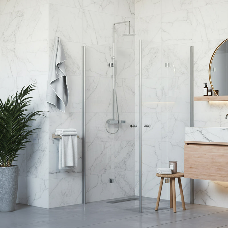 Kuohu - suihkunurkka taittuvilla ovilla