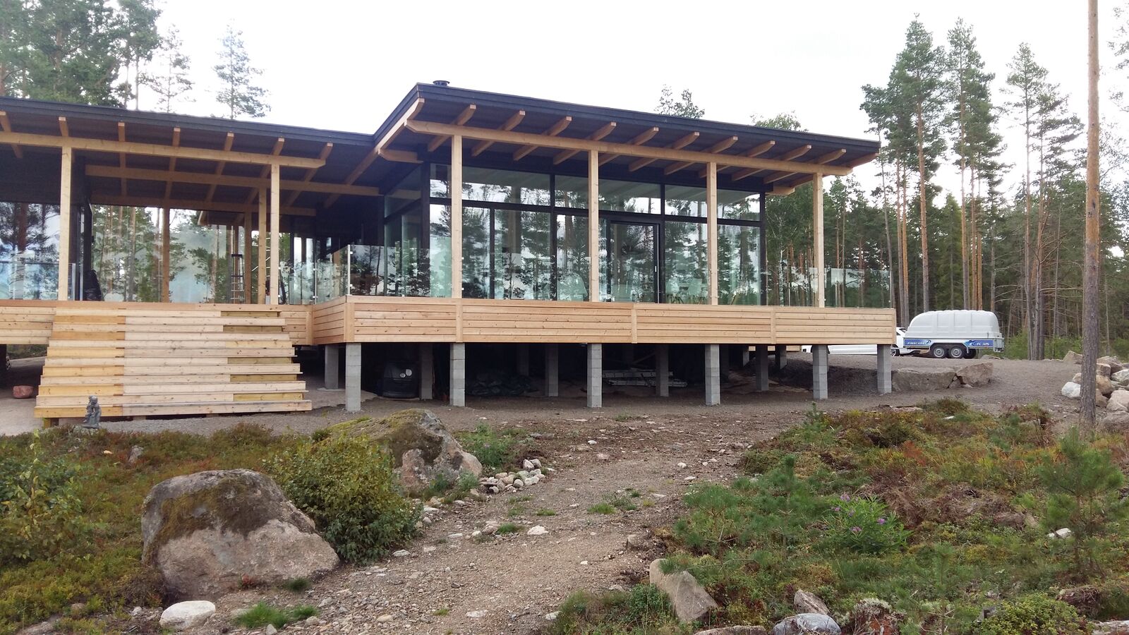 Lasikaide RST-tolpilla