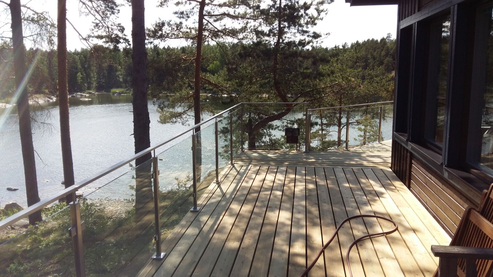 Lasikaide RST-tolpilla ja käsijohteella