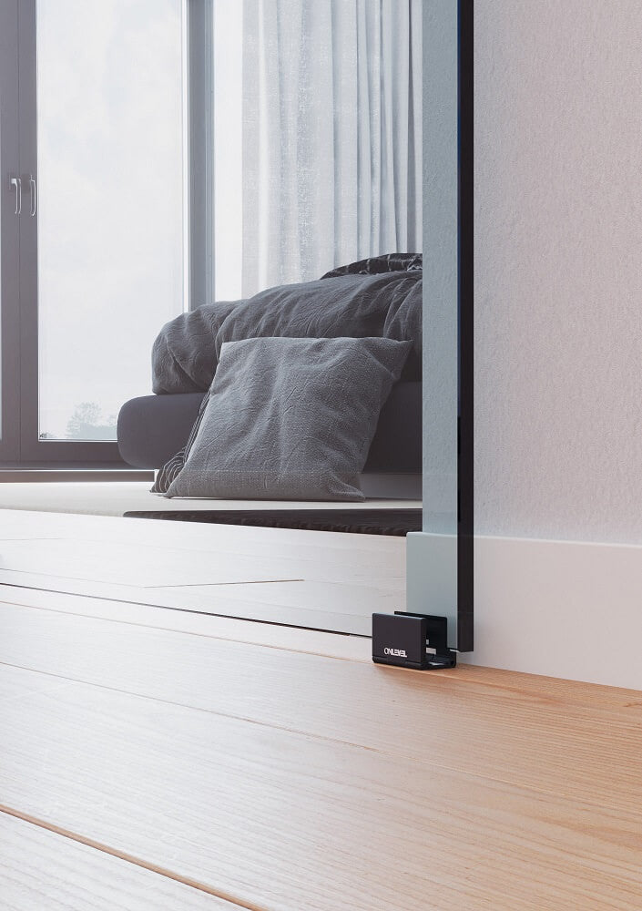 Valo Kajo – liukuovi kiinteällä lasilla