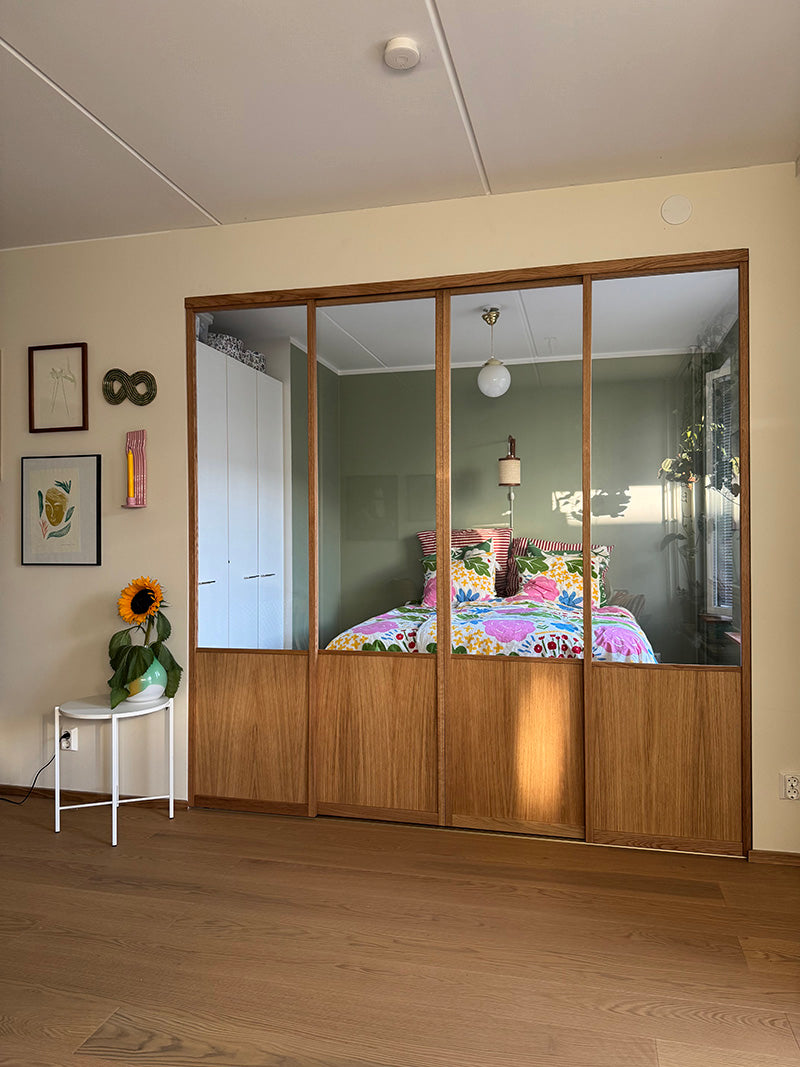 Oak Collection lasiseinä liukuovilla