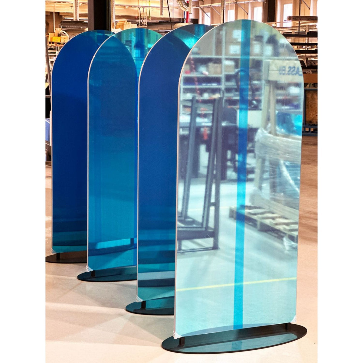 Kampaamopeili - Kaari (90x190 cm)