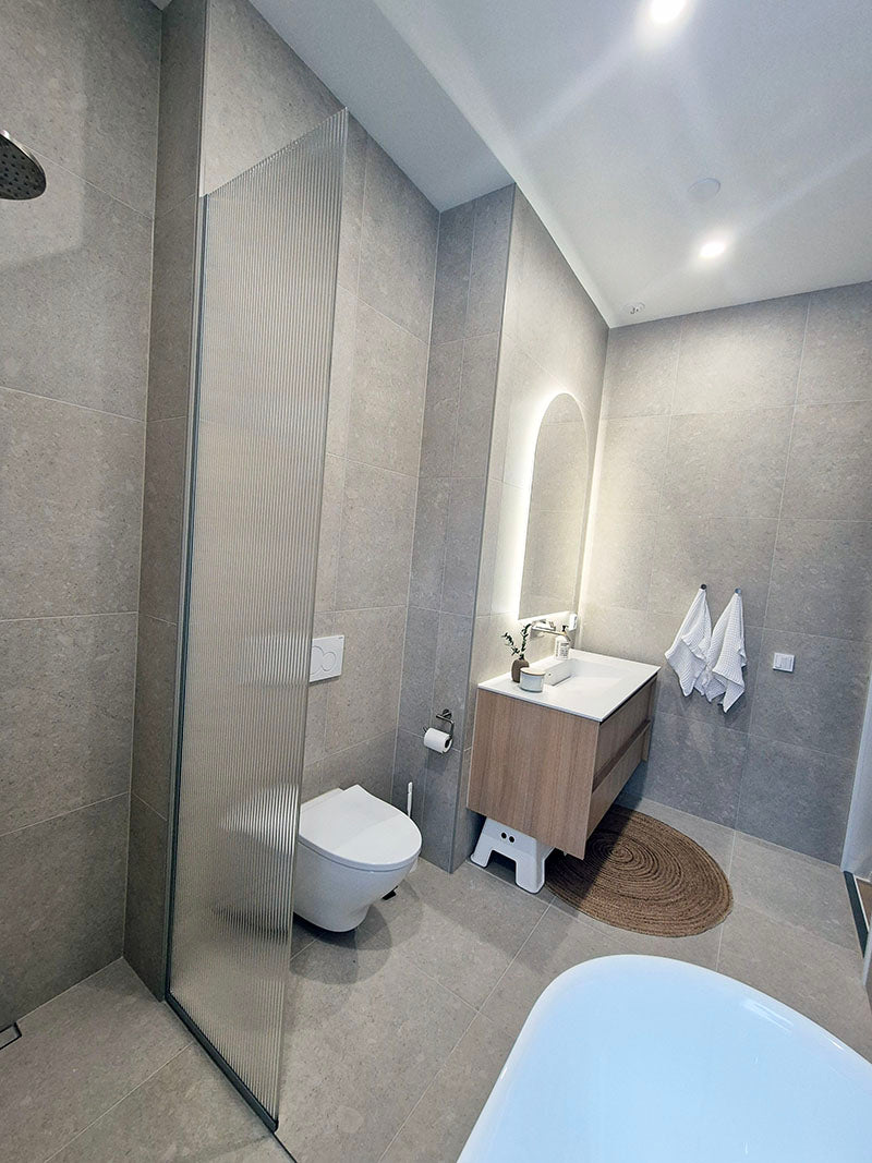 Suvanto - kiinteä suihkuseinä