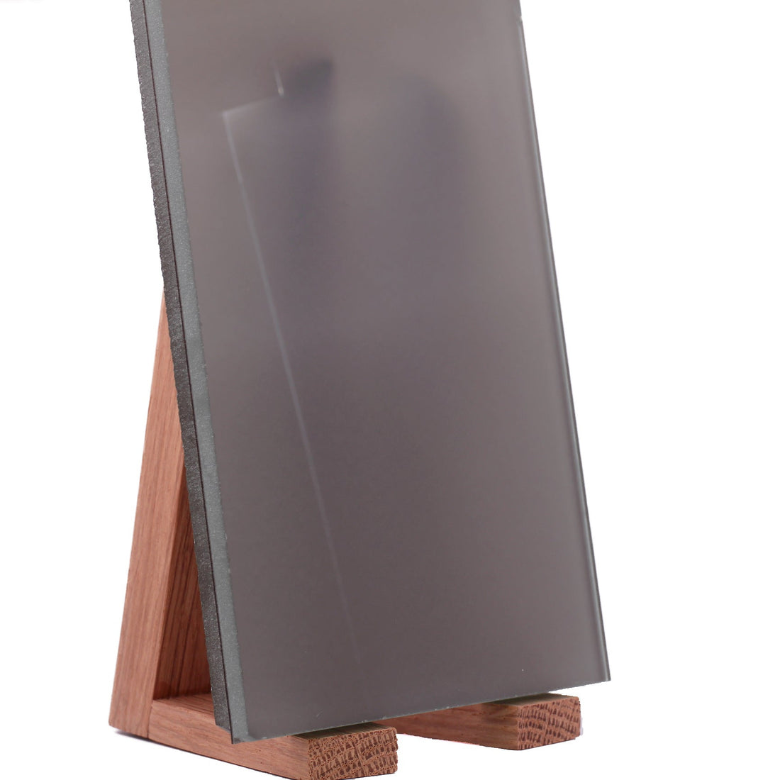 <strong>Savunharmaa satiini</strong>